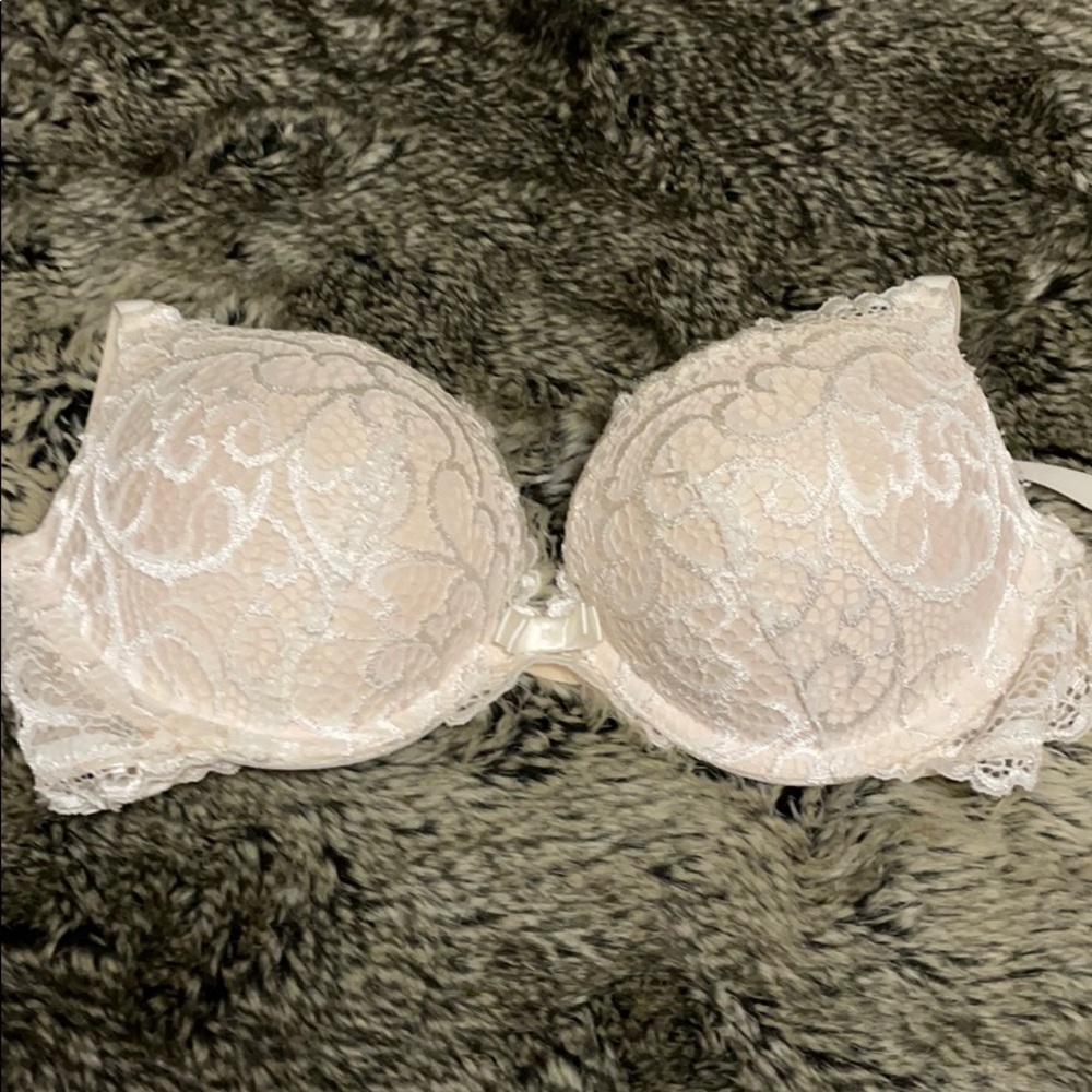 White lace bra